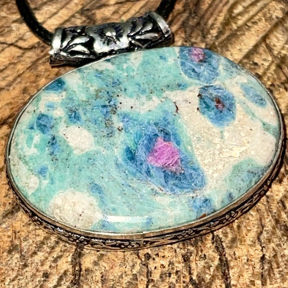 Corundum Ruby Fuchsite Pendant 1 1/2”x 1 7/8” - Picture 13 of 14